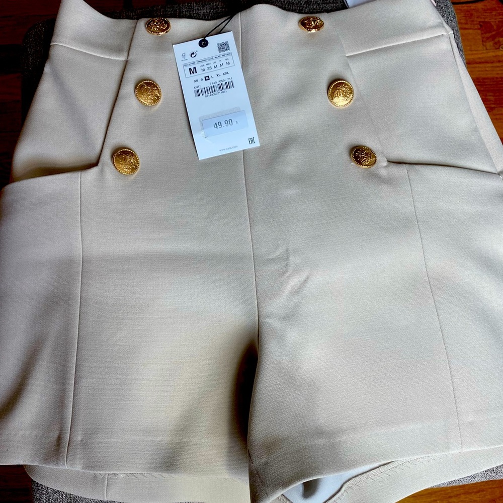 Zara beige color dressy shorts